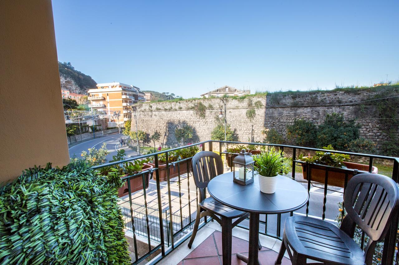 Palazzo Aranci Sorrento Coast Hotel Buitenkant foto